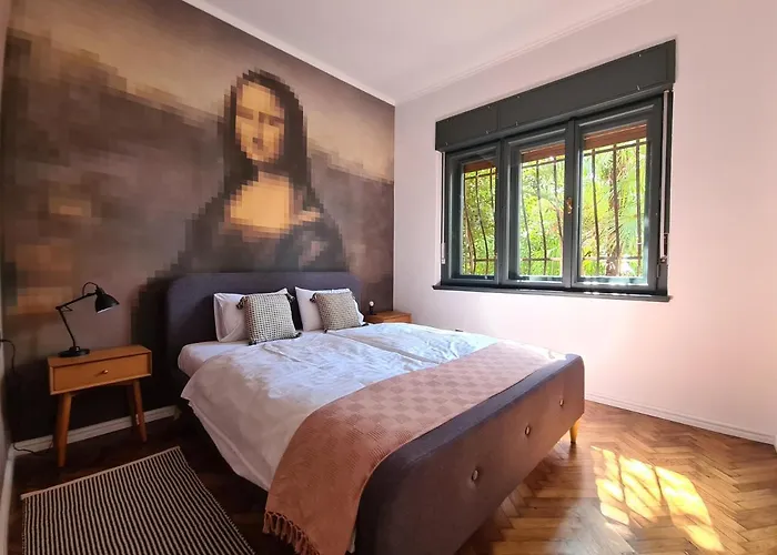 Georgina Опатия