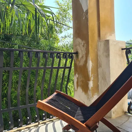 Georgina Apartament *